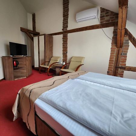 Antique Aparthotel Alba Iulia Dış mekan fotoğraf