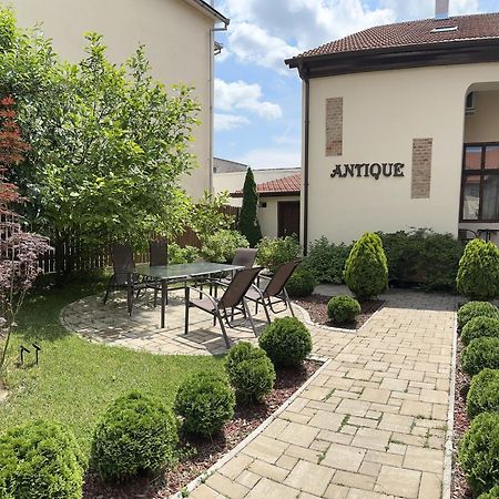 Antique Aparthotel Alba Iulia Dış mekan fotoğraf