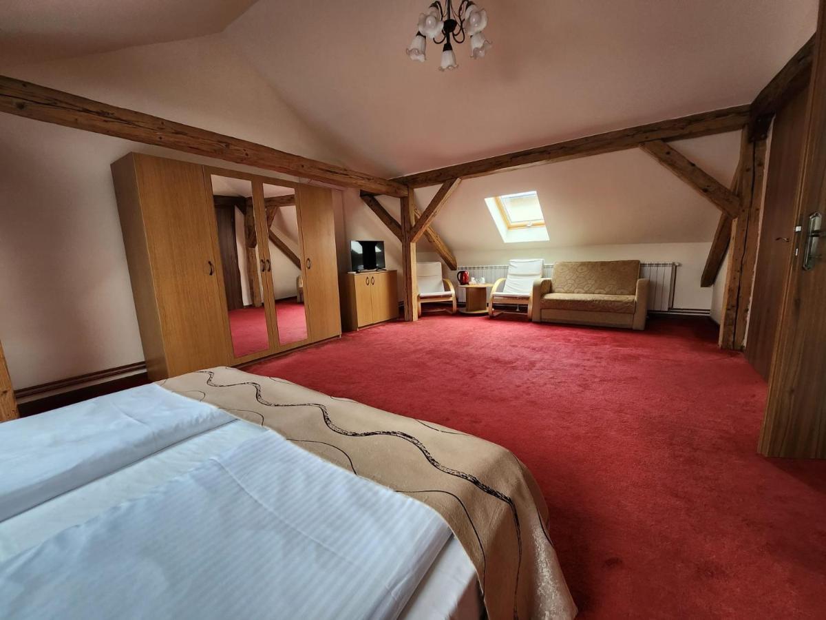 Antique Aparthotel Alba Iulia Dış mekan fotoğraf