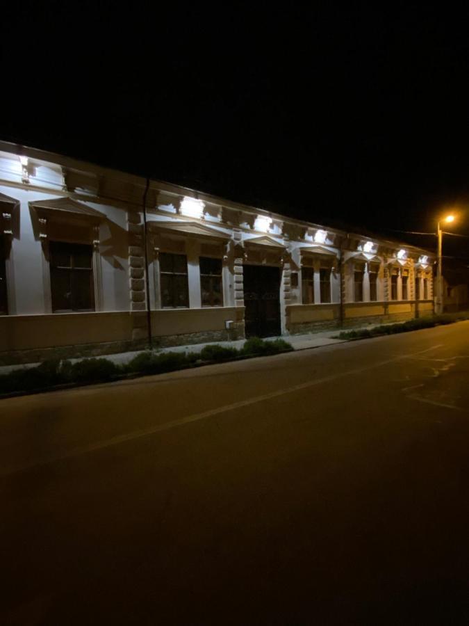 Antique Aparthotel Alba Iulia Dış mekan fotoğraf