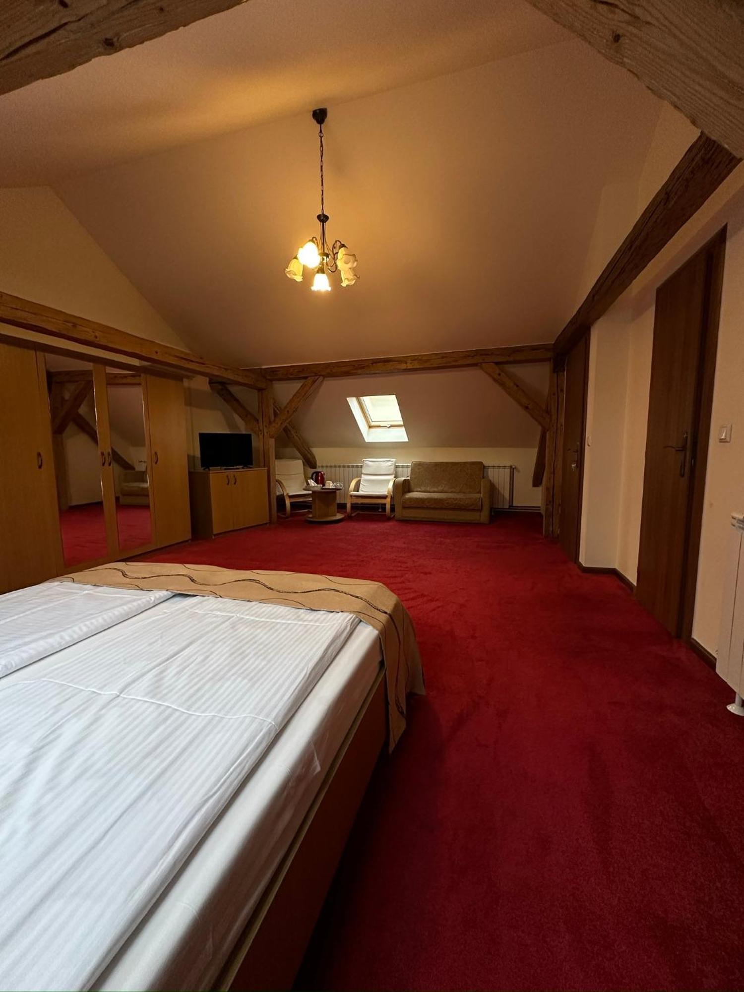 Antique Aparthotel Alba Iulia Dış mekan fotoğraf