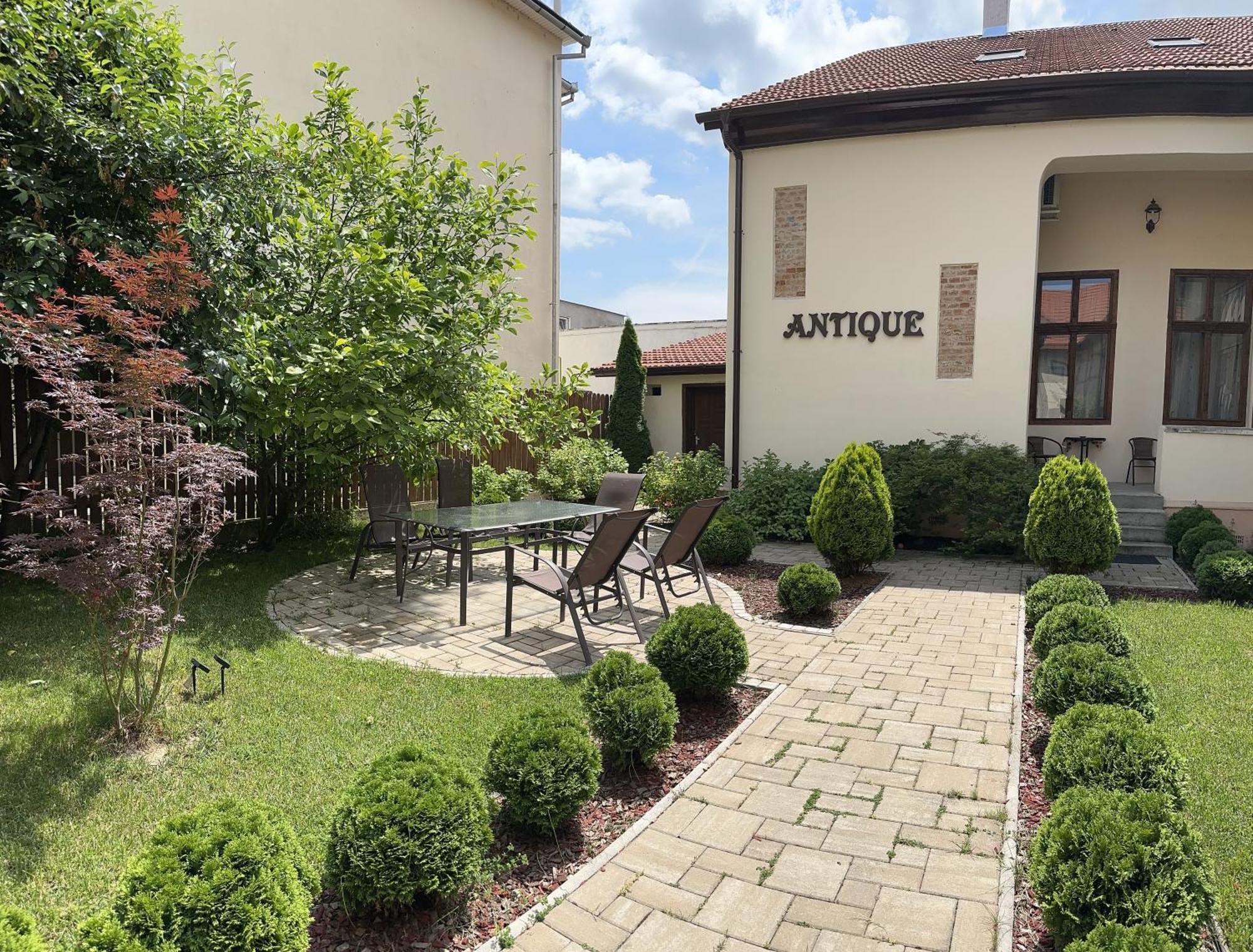 Antique Aparthotel Alba Iulia Dış mekan fotoğraf