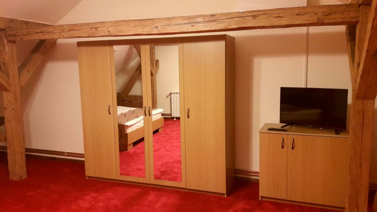 Antique Aparthotel Alba Iulia Dış mekan fotoğraf