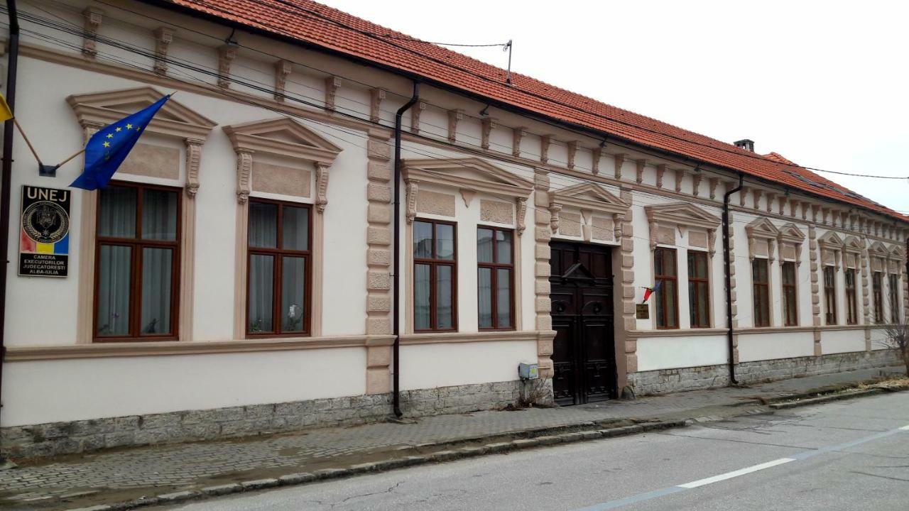 Antique Aparthotel Alba Iulia Dış mekan fotoğraf