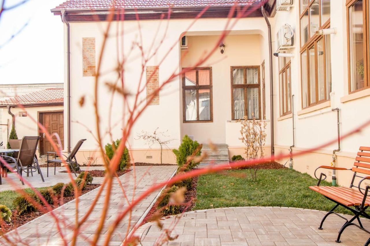 Antique Aparthotel Alba Iulia Dış mekan fotoğraf