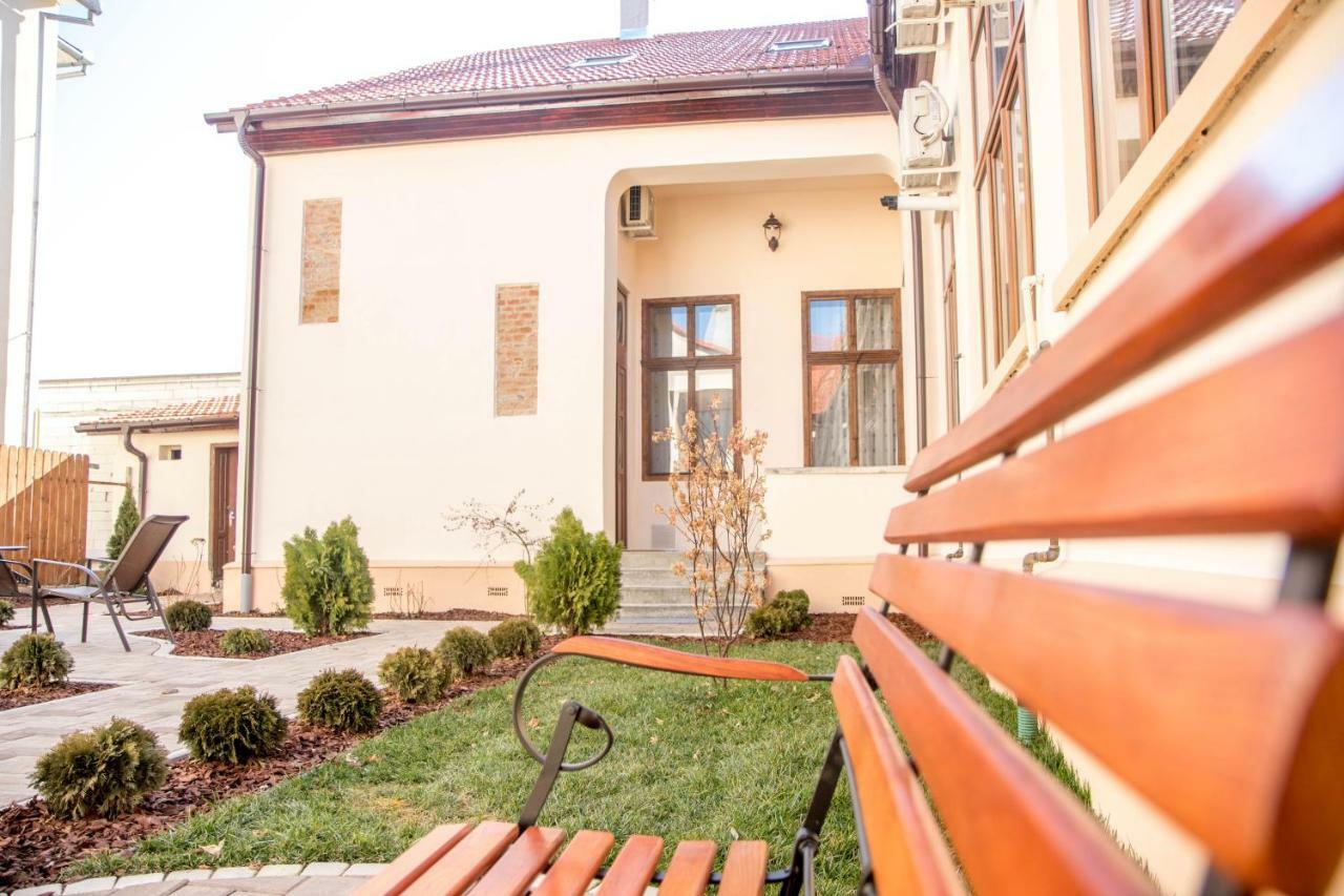 Antique Aparthotel Alba Iulia Dış mekan fotoğraf