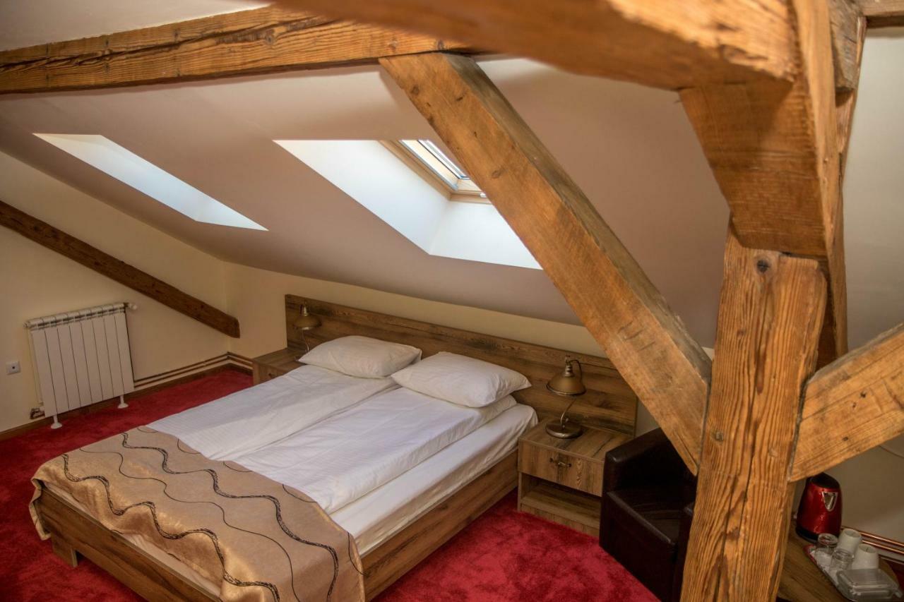 Antique Aparthotel Alba Iulia Dış mekan fotoğraf