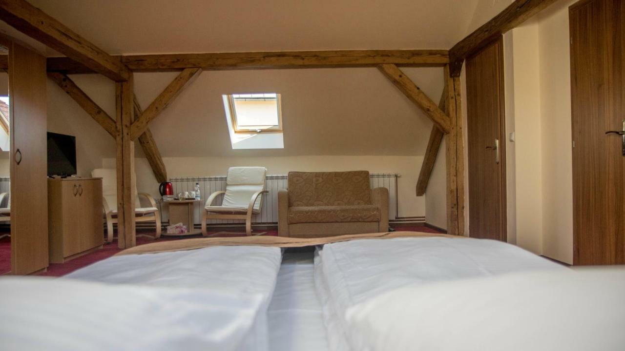 Antique Aparthotel Alba Iulia Dış mekan fotoğraf