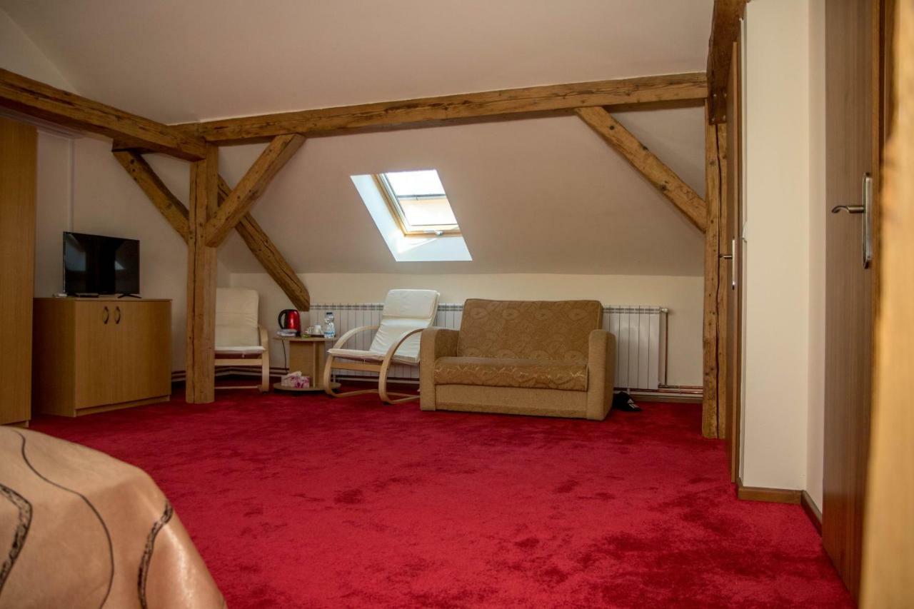 Antique Aparthotel Alba Iulia Dış mekan fotoğraf